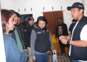 Razia Penyakit Masyarakat di Hotel Raya Berastagi, Polres Tanah Karo Amankan 5 Perempuan & 6 Laki-laki Serta Ratusan Alat Kontrasepsi