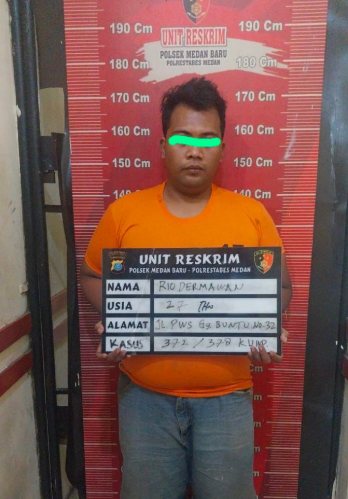 Polsek Medan Baru Amankan Pelaku Melakukan Penggelapan 1 Unit iPhone 12.