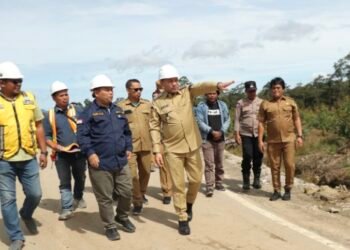 Bupati Pakpak Bharat Tinjau Pembangunan Jalan Provinsi Penghubung Kabupaten Pakpak Bharat-Dairi