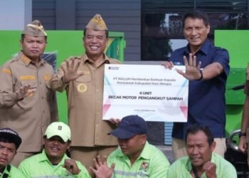 PT Inalum Serahkan 4 Unit Kendaraan Sampah ke Pemkab Karo