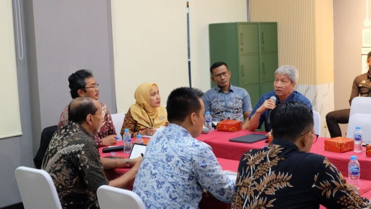 OJK Fasilitasi Pertemuan Dana Syariah Indonesia dengan Lender, Minta Penyelesaian Dana Tertahan