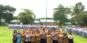 Polsek Kutalimbaru Gelar “Police Go to School” di SMA Negeri 1 Kutalimbaru