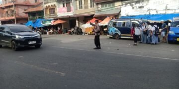 Polsek Pancur Batu Rutin Tertibkan Arus Kendaraan di Sekitar Pajak