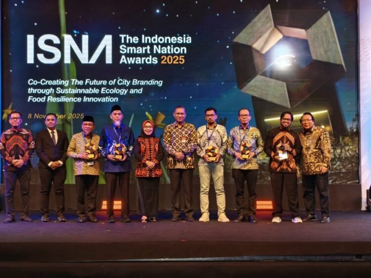 Pemkab Langkat Raih Penghargaan Spesial Indonesia Smart Nation Award 2025