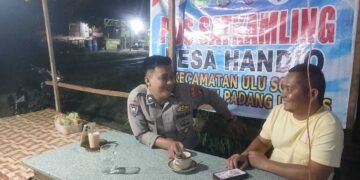 Bhabinkamtibmas Polsek Sosa Patroli dan Cek Pos Kamling di wilayah Hukumnya