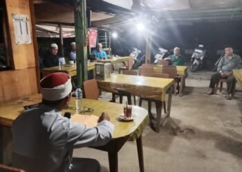 Pengajian Rutin Bersama Ustadz IKADI di Lopo Siti Lingkungan VI Pasar Sibuhuan