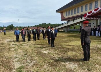 Bupati Palas Pimpin Upacara Hari Pahlawan Ke-80 Tahun 2025. “Pahlawanku Teladan, Terus Bergerak, Melanjutkan Perjuangan”