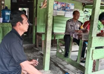 Polres Padang Lawas Bhabinkamtibmas Polsek Barumun Sambang ke Desa Binaannya
