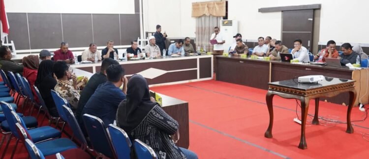 Rapat Rencana Pemindahan Pedagang Dan Pasar Sibuhuan