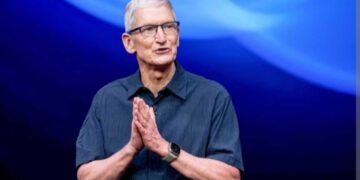 Apple Akhiri Kerja 14 Tahun Tim Cook, CEO Baru Bakal Hadir