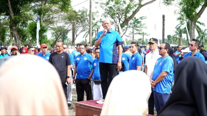 Gerak Jalan Santai HGN 2025, Bupati Langkat Tekankan Penguatan Peran dan Kesejahteraan Guru