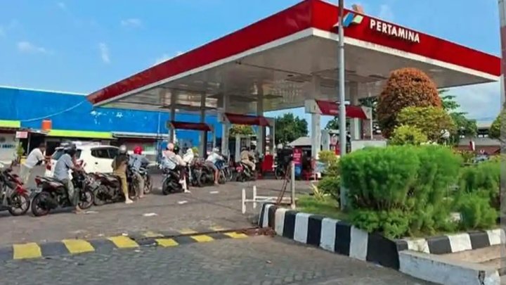 Banjir dan Cuaca Buruk Picu Kelangkaan BBM di Medan: Masyarakat Kian Terjepit