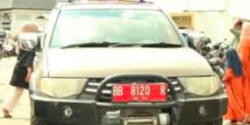 Gawat ! Mobil Dinas Kasatpol PP Madina ‘Sang Penegak Perda’ Mati STNK dan Pajak