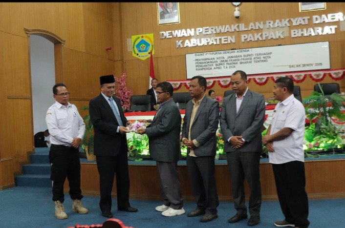 Wabup Pakpak Bharat Bacakan Nota Jawaban Bupati Pakpak Bharat Atas Nota Pengantar RAPBD 2026