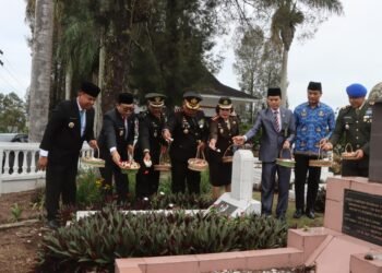 Peringati Hari Pahlawan ke-80, Pemkab Karo Gelar Upacara dan Ziarah ke TMP Kabanjahe