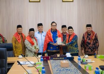 Rico Waas Dapat Gelar Adat Ginting Suka, Bentuk Apresiasi Masyarakat Karo