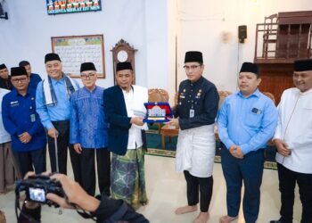 Kunjungi Pesantren Ar-Raudlatul Hasanah, Rico Waas Dorong Santri Jadi Pemimpin Masa Depan