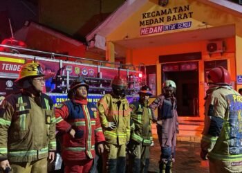 Kantor Camat Medan Barat Terbakar
