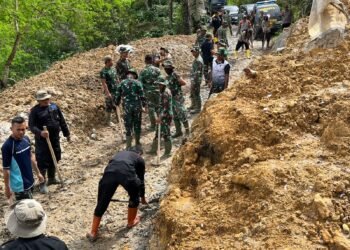 Jalan Kampung Baru Sipirok Kembali Terbuka, Respons Cepat Brimob Cegah Lumpuhnya Mobilitas Warga