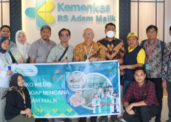 RS Adam Malik Turunkan Tim Medis Bantu Korban Banjir Sumut dan Aceh