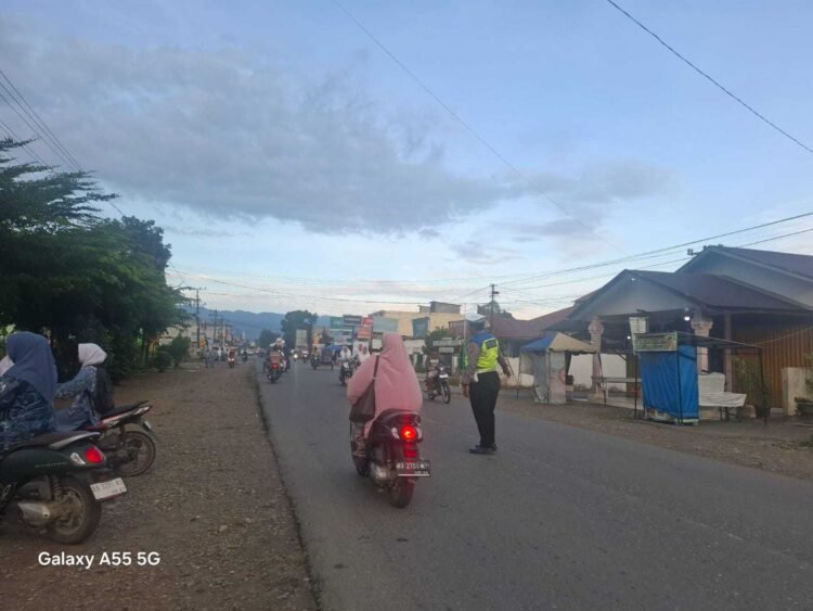 Satlantas Polres Palas Gelar Strong Point Pagi Sekaligus Himbauan Kamseltibcarlantas