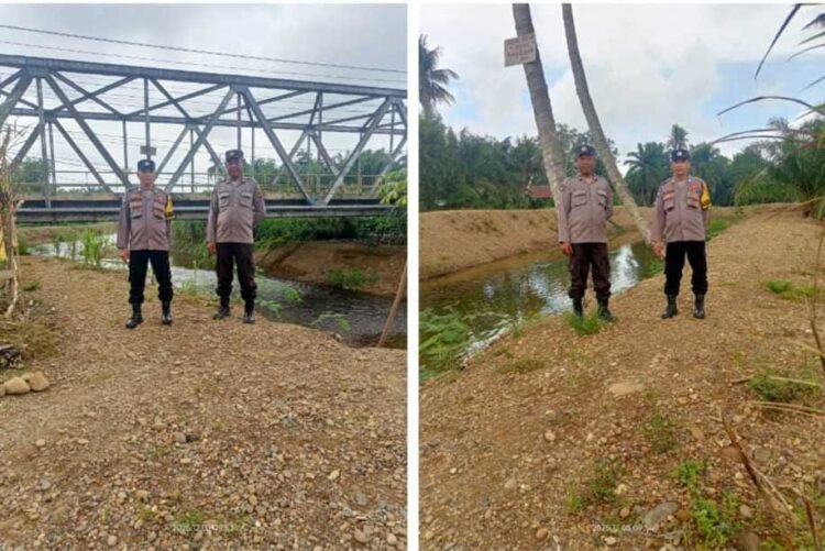 Patroli Pengecekan Debit Air Sungai di Wilkum Polsek Barumun