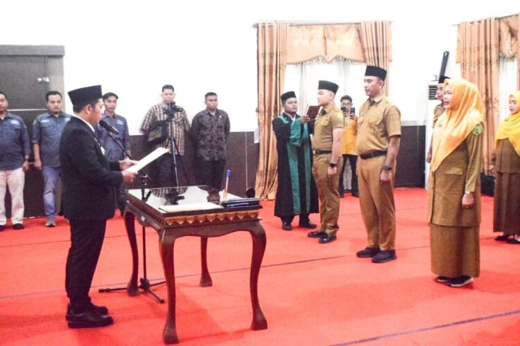 Bupati Lantik dan Kukuhkan JPTP, Auditor dan Jabatan Fungsional Dilingkungan Pemkab Palas