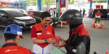 Pertamina Patra Niaga Regional Sumbagut Berbagi 2.500 Bingkisan Natal di 25 SPBU