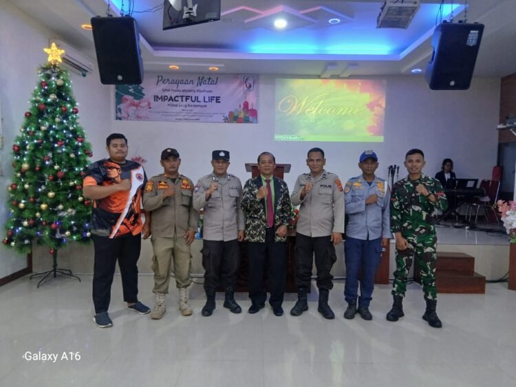 Patroli dan Pengamanan Pelaksanaan Ibadah di Gereja di wilkum Polsek Barumun Polres Padang Lawas