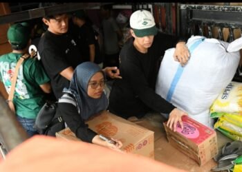 Peduli Bencana, PSMS Medan Salurkan Bantuan ke Langkat 