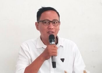 Harga Emas Berpeluang Cetak Rekor Tertinggi Baru, IHSG Menguat di Awal Pekan