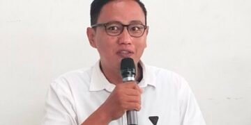 Harga Emas Berpeluang Cetak Rekor Tertinggi Baru, IHSG Menguat di Awal Pekan