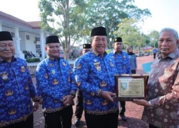 Saat Upacara HUT KORPRI Ke-54. Bupati Asahan Ajak ASN Perkuat Integritas