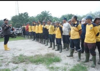 Wakil Bupati Asahan Pimpin Kegiatan Gotong Royong Massal di Kawasan Rawan Genangan.