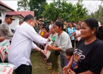 Serahkan Bantuan Tujuh Ton Beras Presiden RI,Bupati Pakpak Bharat: Terimakasih Presiden RI
