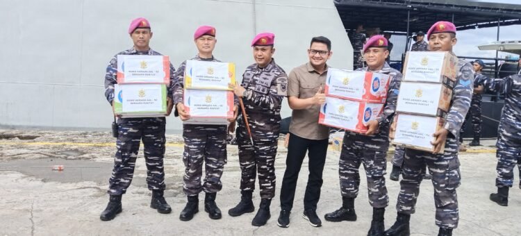 Prajurit Yonmarhanlan l Embarkasi Bantuan Kemanusiaan Melalui KRI Sultan Thaha Syaifudin-376