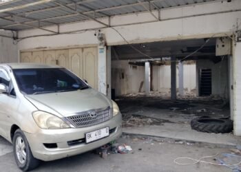 Rayap Besi Beraksi di Tengah Banjir Melanda Tembung