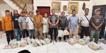 Ketua DPRD Medan Wong Chun Sen Salurkan Bantuan untuk Wartawan Terdampak Banjir