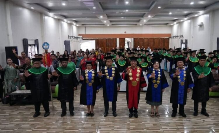 Kabupaten Karo Gelar Wisuda Perdana Ramah Lansia: Tegaskan Peran Lansia dalam Pembangunan Daerah
