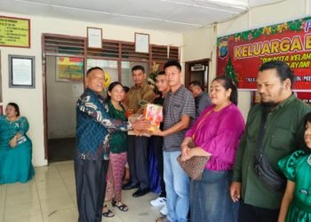 Natal 2025, Keluarga Besar Polsek Juhar Pererat Kebersamaan