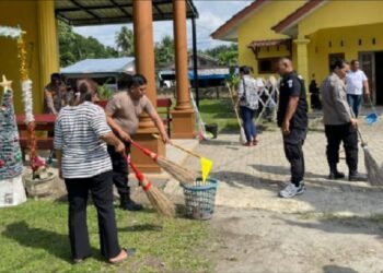 Polsek Kutalimbaru Gelar Bakti Sosial Religi Sambut Natal 2025 dan Tahun Baru 2026
