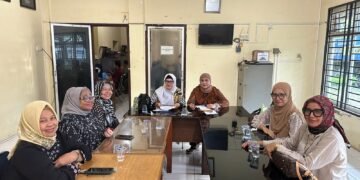 Peringati Hari Ibu, IKWI PWI Sumut Gelar Workshop Rangkai Bunga dan Lomba Karaoke