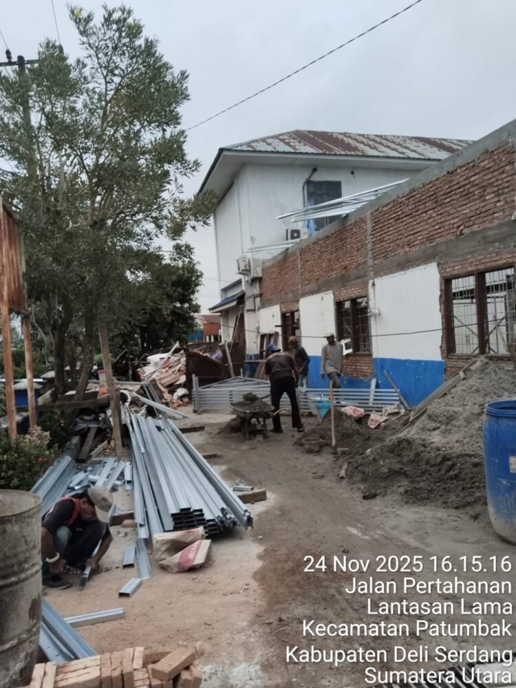 Diduga Menggunakan Material Bekas, Kejatisu Diminta Periksa Proyek Rehab Aula dan Kantor Camat Patumbak