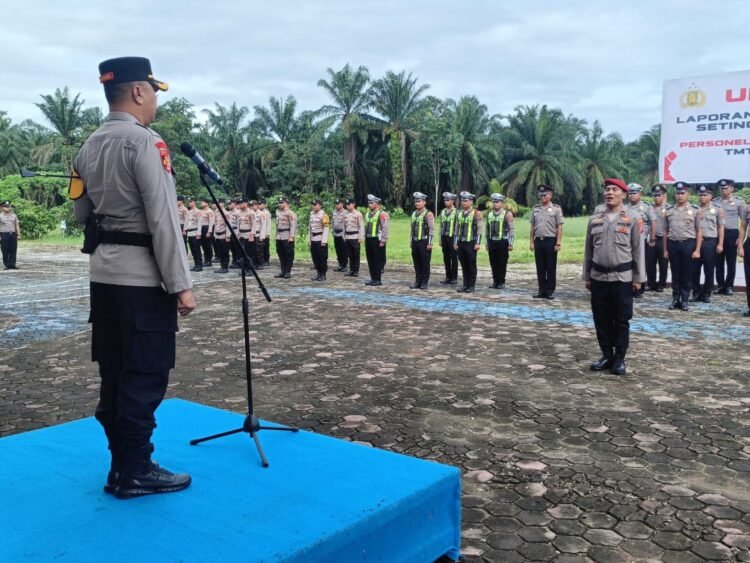 Kapolres Palas Pimpin Upacara Kenaikan Pangkat Setingkat, 27 Personil Polres Palas