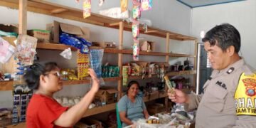 Bhabinkamtibmas Polsek Sosa Patroli Sambangi Warga Desa Binaan