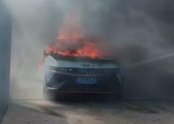 Mobil Listrik Terbakar di Medan, Warga Auto Panik