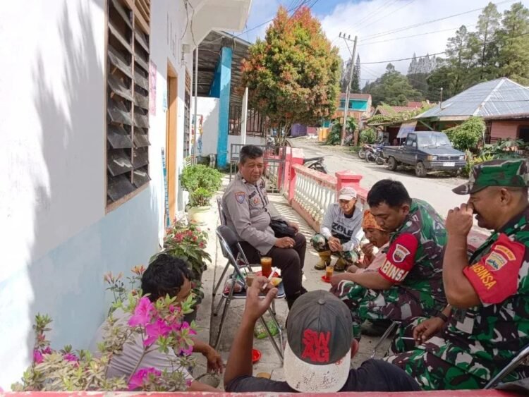 Polsek Simpang Empat Tingkatkan Cooling System Lewat Sambang Warga Desa Jaranguda