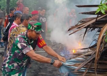 Resahkan Warga, Polsek Medan Tuntungan dan Kelurahan Namo Gajah Bakar Dua Barak Narkoba