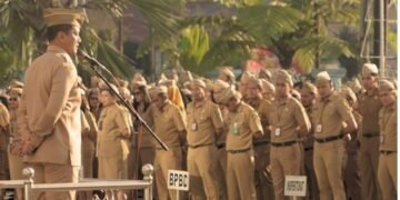 Sekda Karo Pimpin Apel Gabungan, Tekankan Target Karo Bebas Rabies dan Kinerja 2026