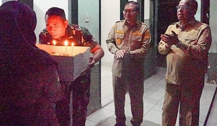 Bupati Karo bersama Forkopimda Berikan Kejutan Ulang Tahun kepada Dandim 0205/Tanah Karo